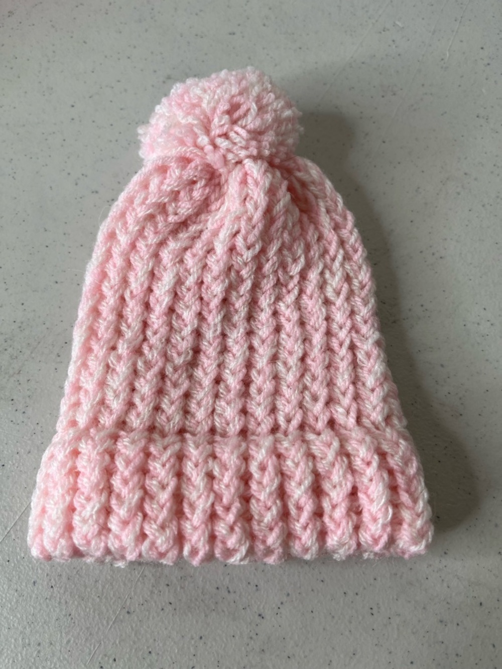 Newborn beanie soft pink